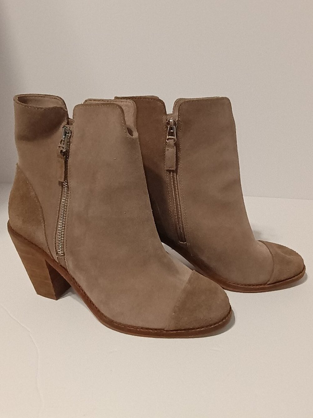 SoftWalk Taupe Suede Leather Ankle Booties Women's 6.5W Wide Comfort Block Heel